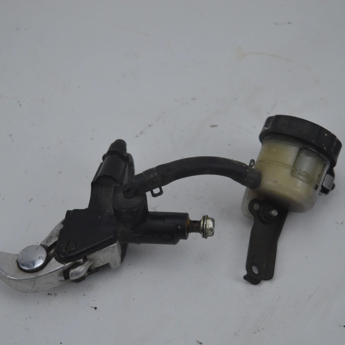 Maître cylindre de frein  Sv 1000 de 2003 a 2005 suzuki