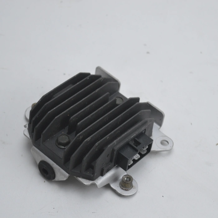 Régulateur de tension  fz6 fazer de 2004 a 2006 yamaha